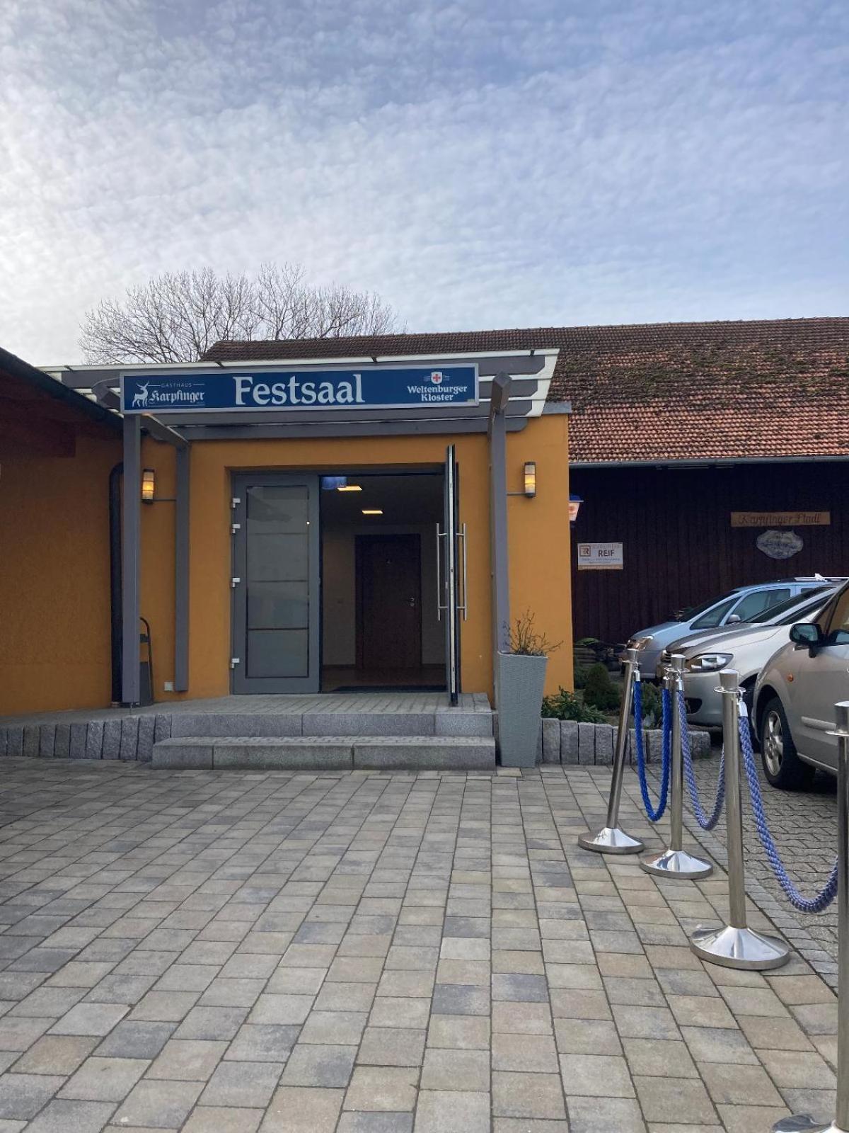 Gasthaus Karpfinger Aiterhofen Екстериор снимка